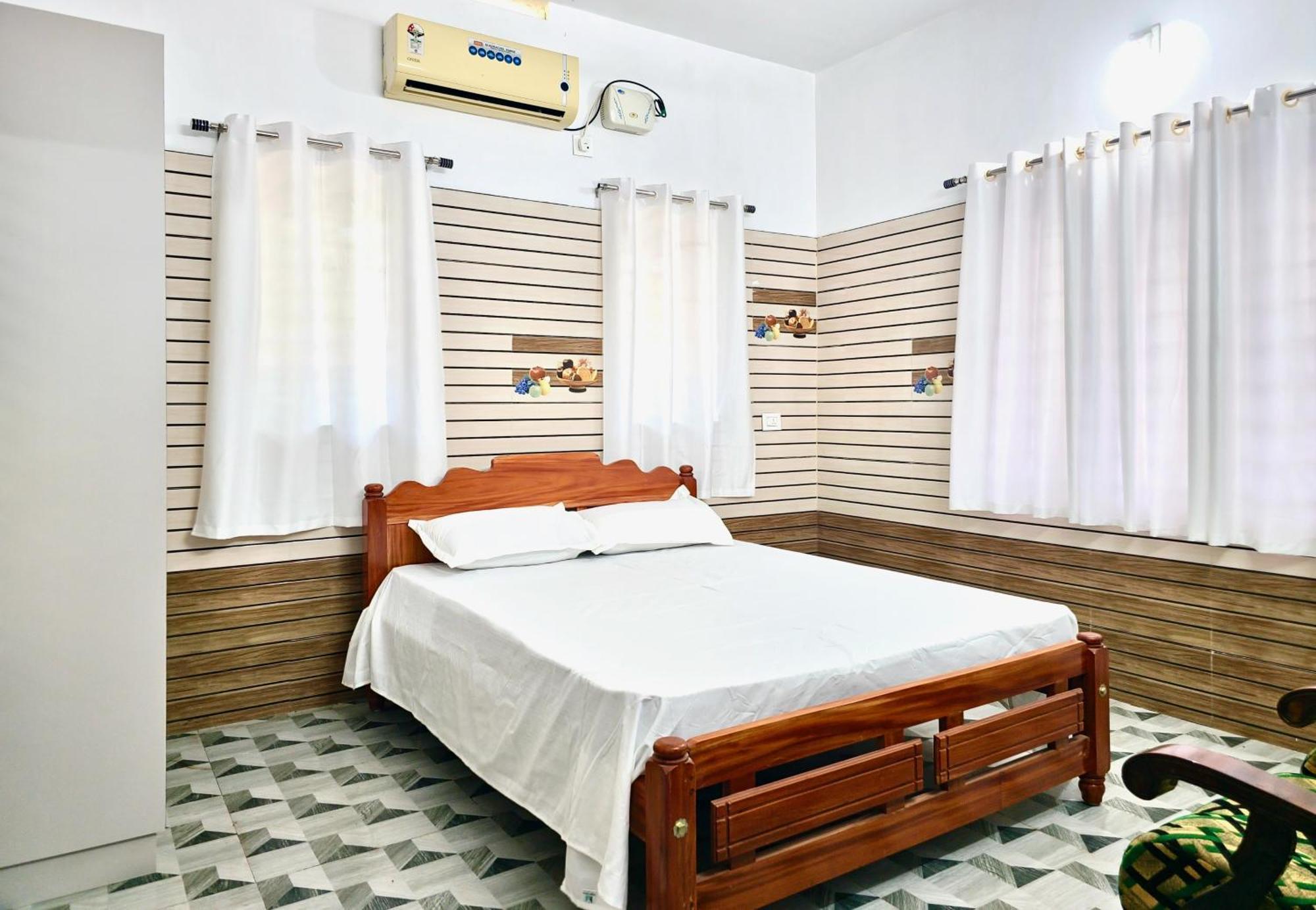 Ambili Riverfront Villa With Party Hall Irimbranallur المظهر الخارجي الصورة