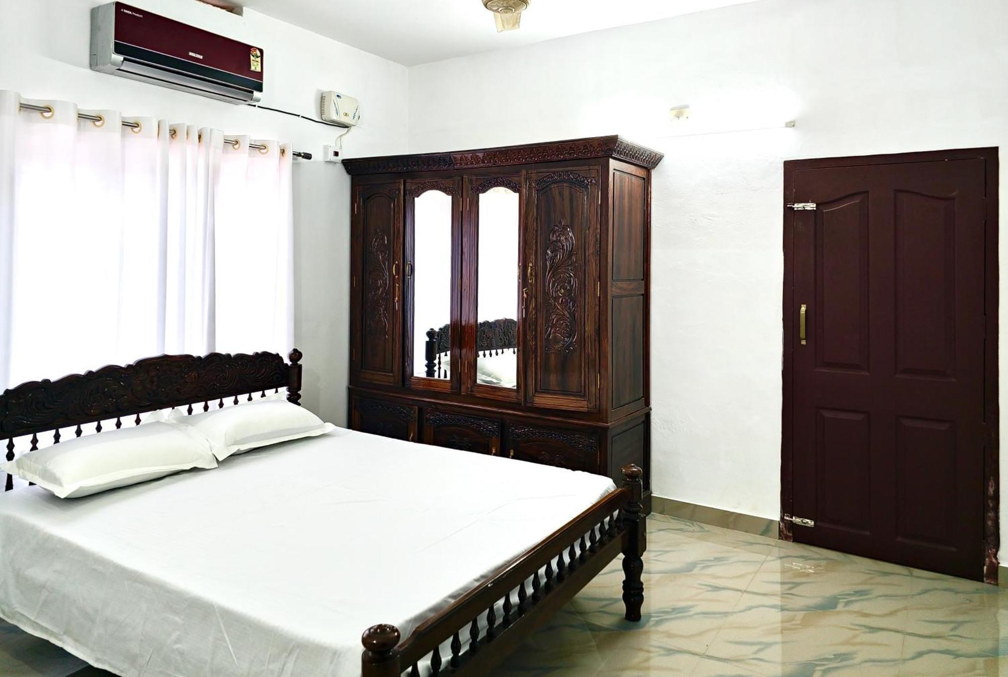 Ambili Riverfront Villa With Party Hall Irimbranallur المظهر الخارجي الصورة