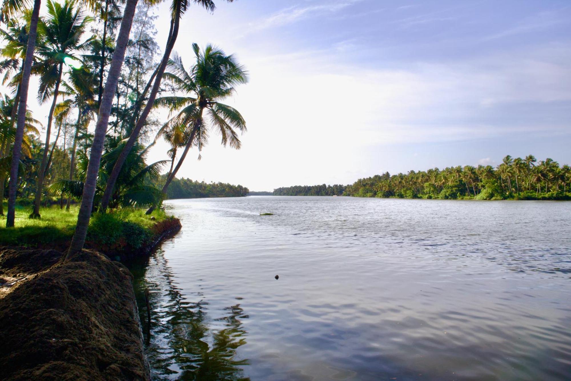 Ambili Riverfront Villa With Party Hall Irimbranallur المظهر الخارجي الصورة